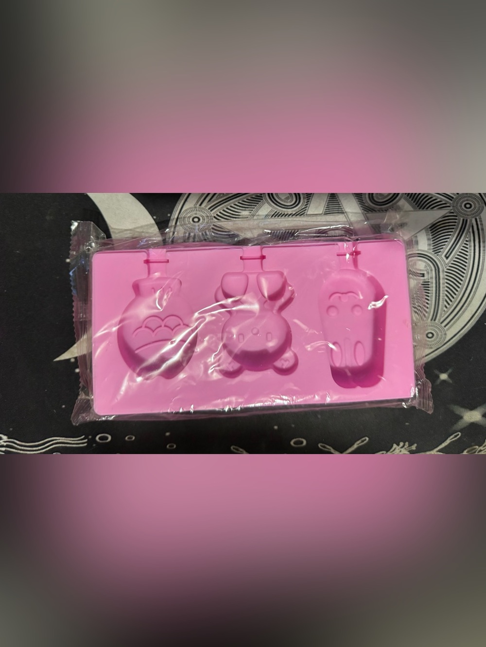 Silicone Mold - Pink Animal Shapes - Picture 2 of 3
